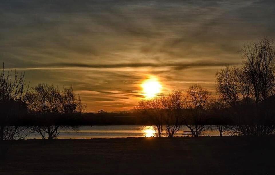 Apartamento Luminoso En El Astillero Bagian luar foto