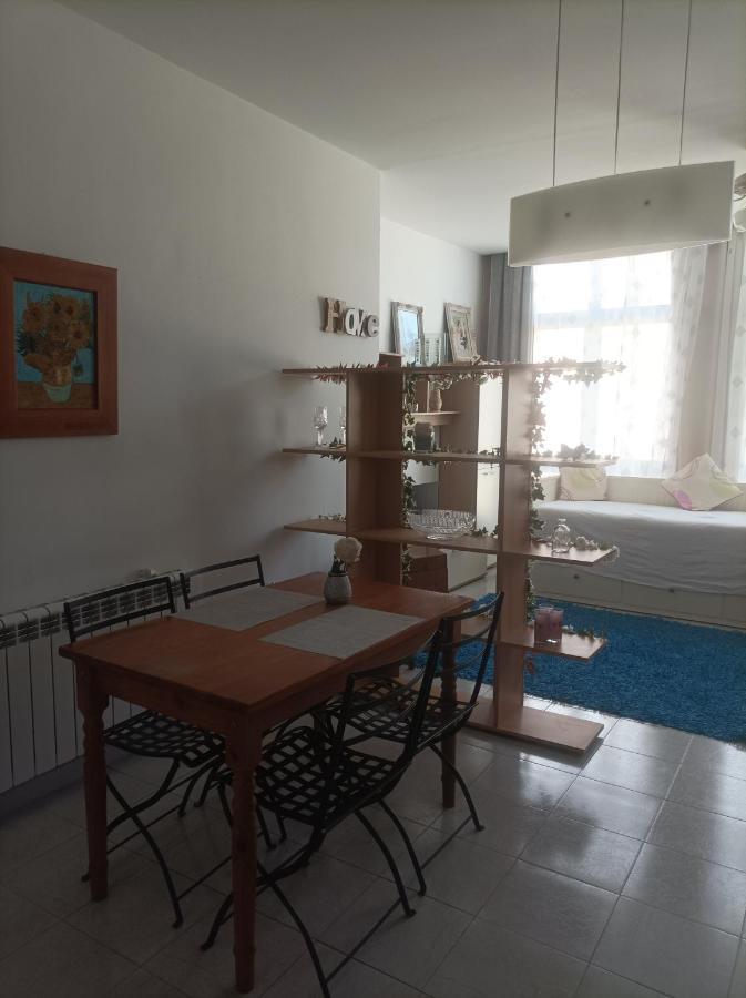 Apartamento Luminoso En El Astillero Bagian luar foto